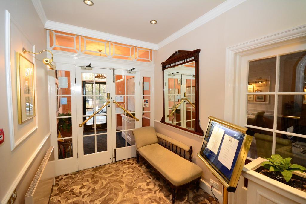 The Crescent Hotel Σκάρμπορο Εξωτερικό φωτογραφία