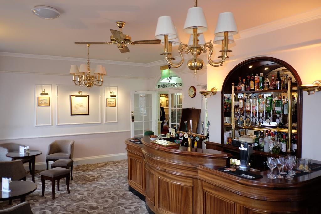 The Crescent Hotel Σκάρμπορο Εξωτερικό φωτογραφία