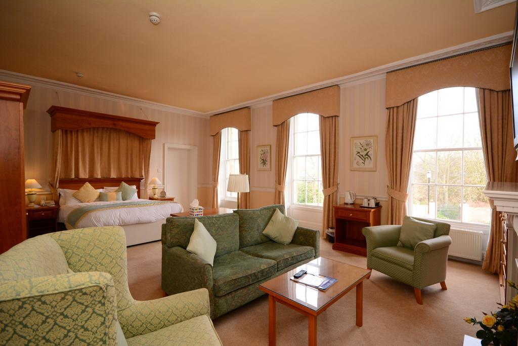 The Crescent Hotel Σκάρμπορο Εξωτερικό φωτογραφία