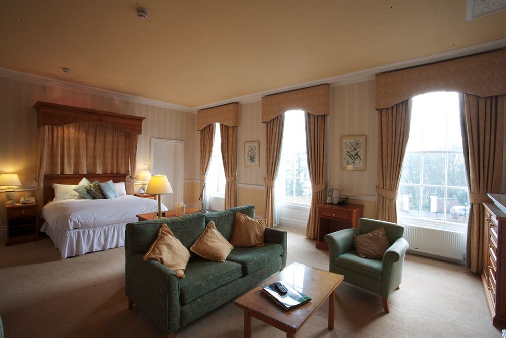 The Crescent Hotel Σκάρμπορο Εξωτερικό φωτογραφία