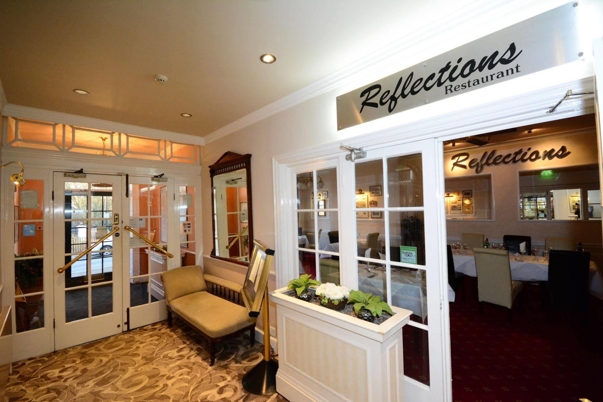 The Crescent Hotel Σκάρμπορο Εξωτερικό φωτογραφία